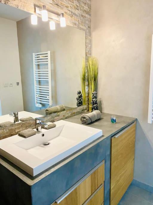 Marcenac - T2 En Residence, Clim, Parking, Terrasse Sete Ngoại thất bức ảnh